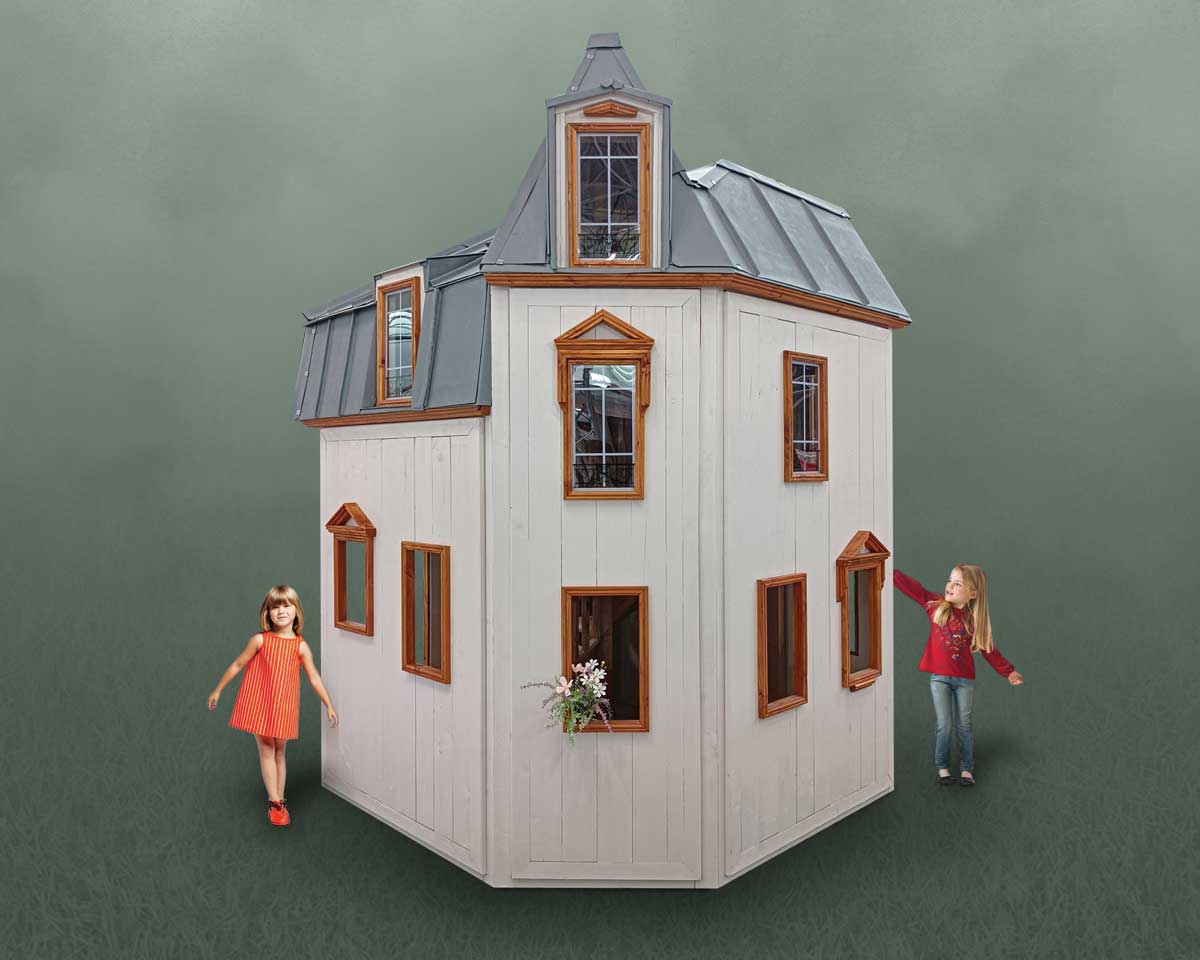 Cabane sur deux étages avec des enfants