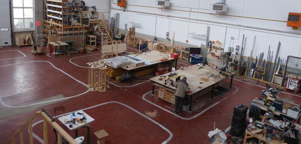 Vue générale d'un atelier de menuisier